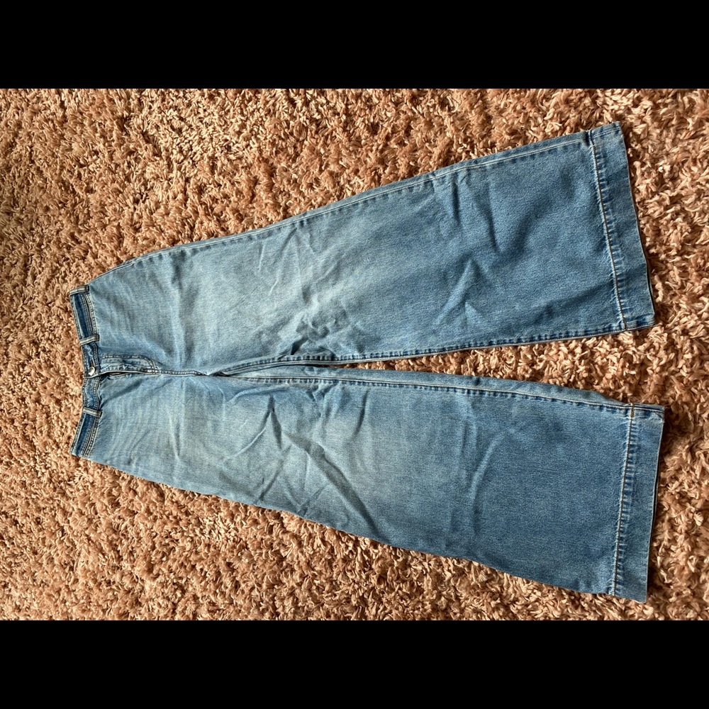 BCBG wide leg high jeans
